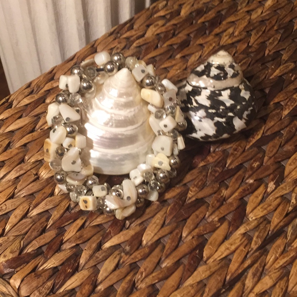 Beachy Shell & Bead Bracelet